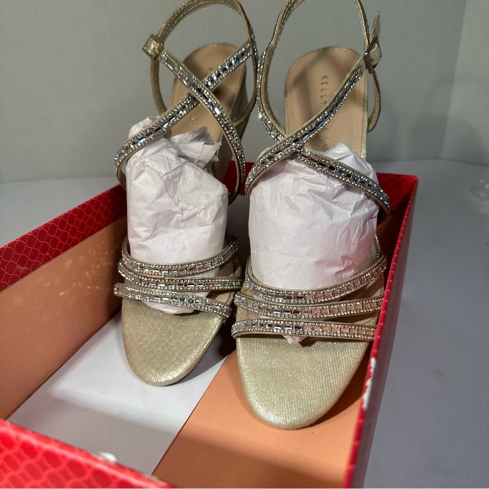 Kelly & Katie Tahada Wedge Sandal  W Size 9.5 M  Gold & Silver Tones Summer Sand - Picture 5 of 9